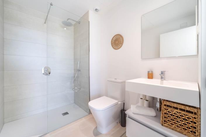 Image No.10-2 Bed Apartment for sale