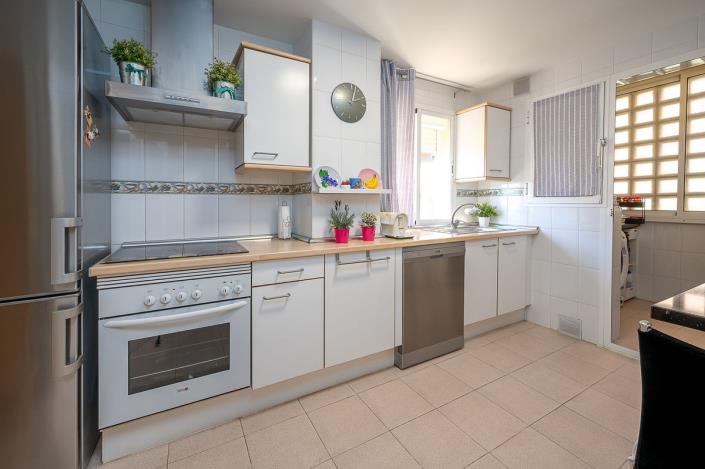 Image No.10-2 Bed Apartment for sale