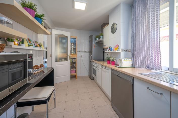 Image No.12-2 Bed Apartment for sale