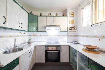 12-53013098fcab6c38b1379cd33298e050