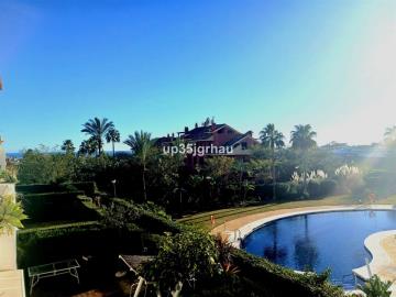 2-5bd7b9d04b45e33852eaf0ec6670150d