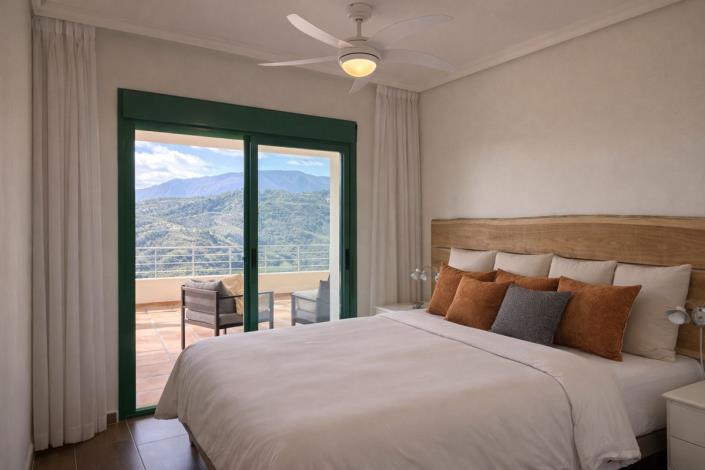 Image No.10-2 Bed Apartment for sale