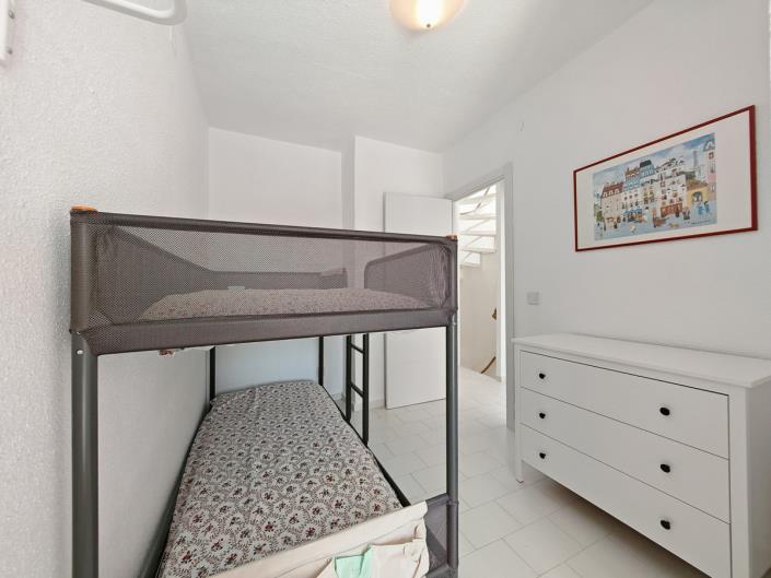 Image No.24-3 Bed Townhouse for sale