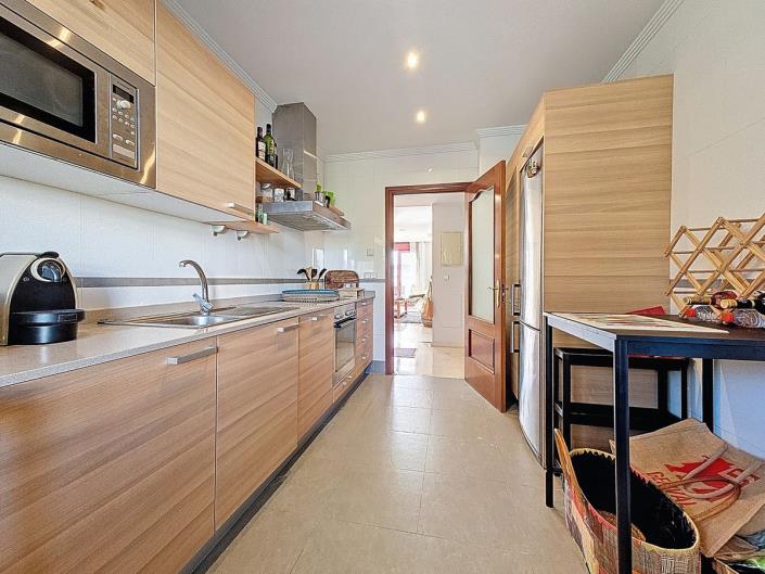 Image No.10-2 Bed Apartment for sale