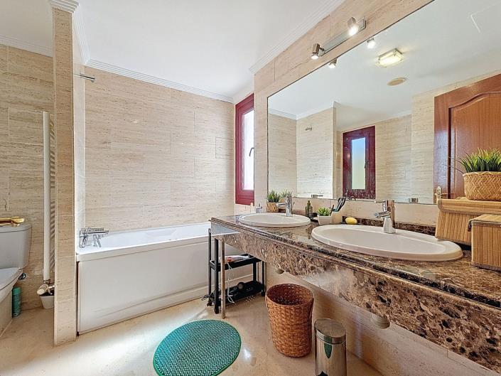 Image No.12-2 Bed Apartment for sale