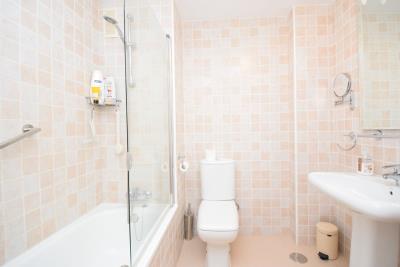 11-20939a0134ad724a8cb2a801094d15a4