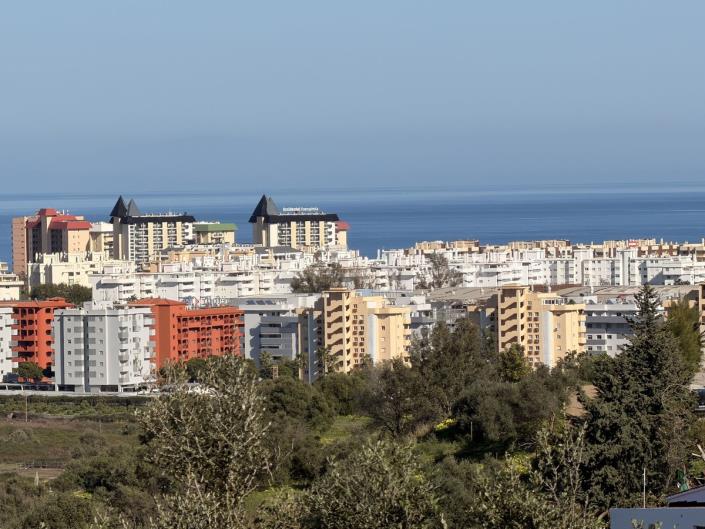 Image No.25-3 Bed Apartment for sale