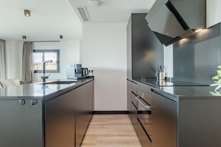 Image No.14-3 Bed Apartment for sale