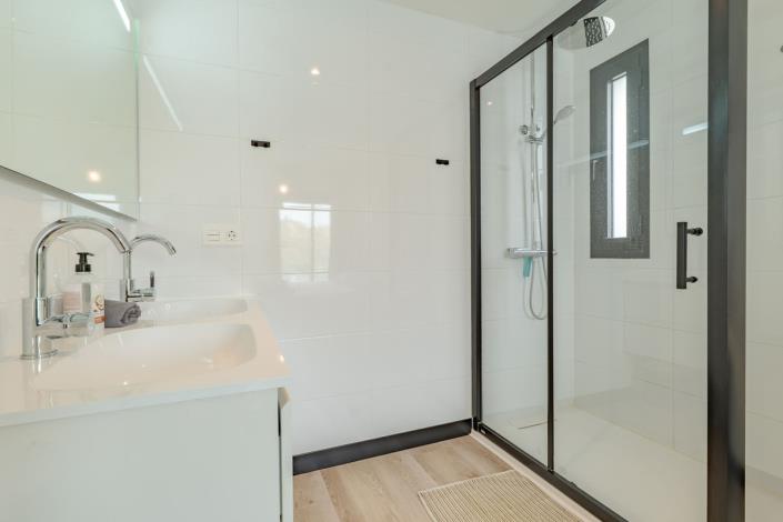 Image No.23-3 Bed Apartment for sale