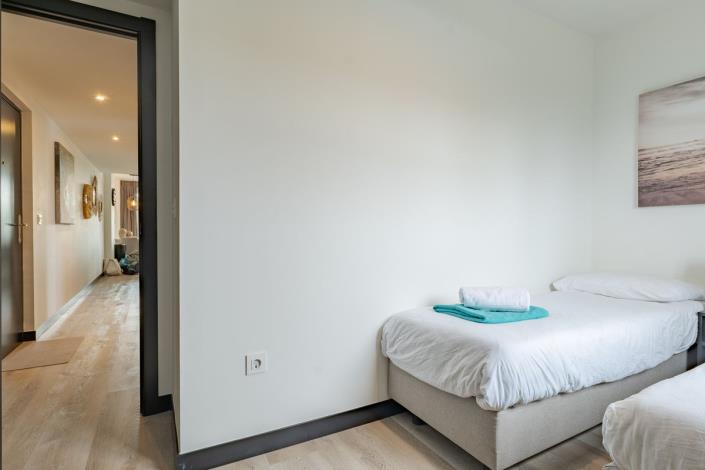 Image No.22-3 Bed Apartment for sale