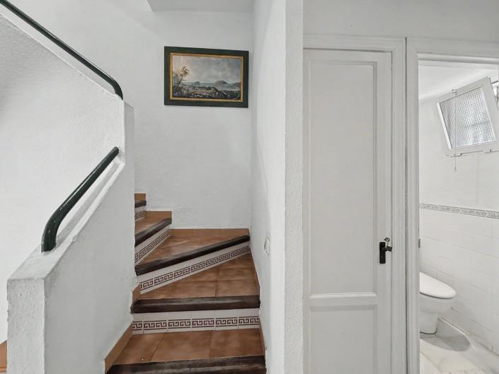 Image No.8-3 Bed Townhouse for sale