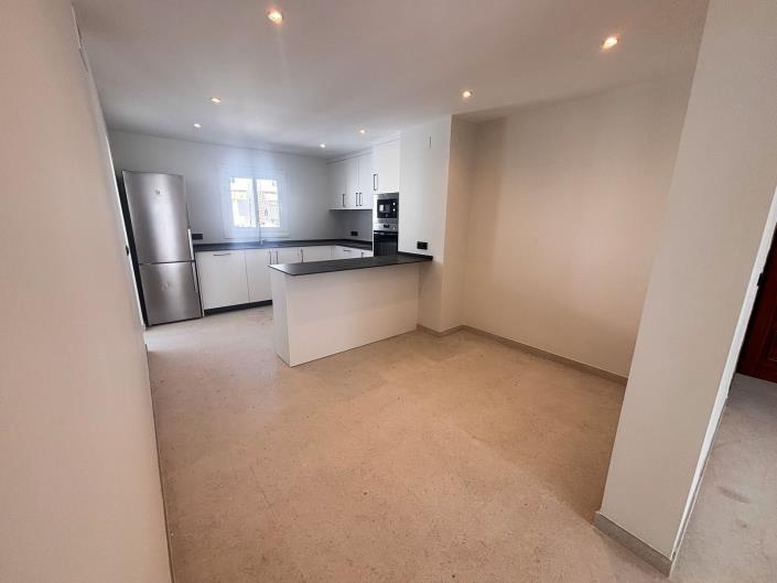 Image No.3-3 Bed Apartment for sale