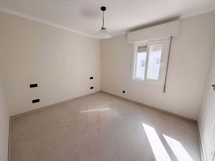 Image No.11-3 Bed Apartment for sale