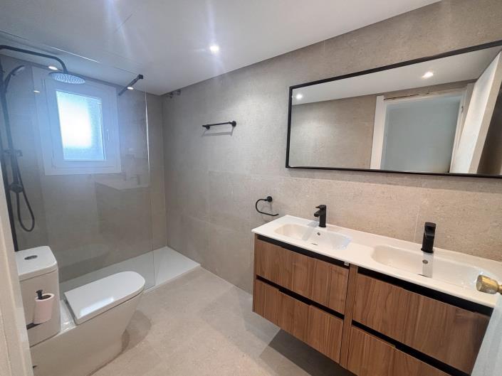 Image No.13-3 Bed Apartment for sale