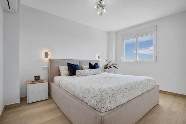 Image No.18-3 Bed Apartment for sale