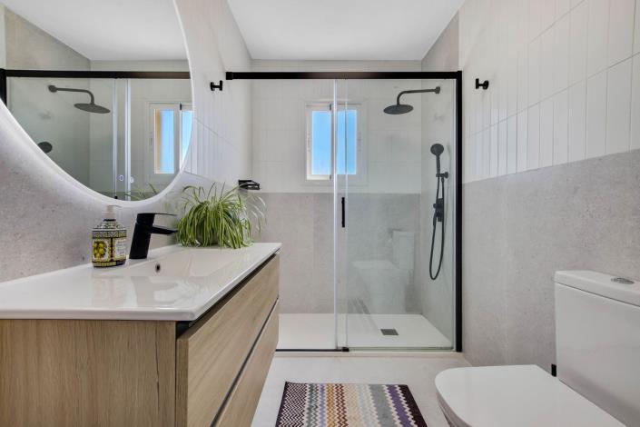 Image No.20-3 Bed Apartment for sale