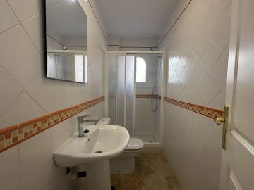 18-cc72f169493c096e712837ff5d8b6e41