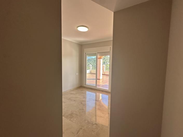 Image No.25-3 Bed Penthouse for sale