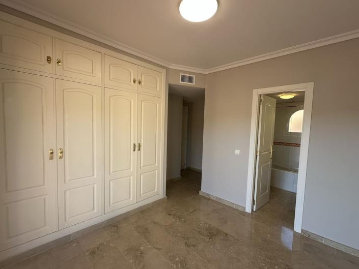 Image No.21-3 Bed Penthouse for sale