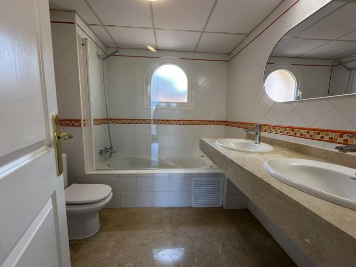 Image No.30-3 Bed Penthouse for sale