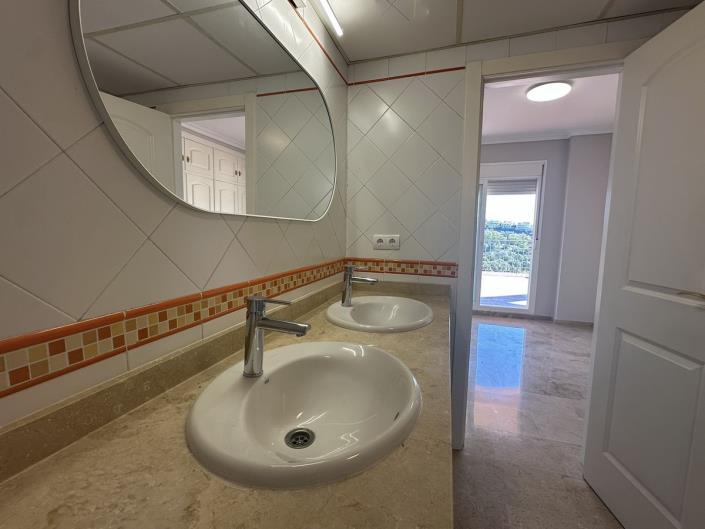 Image No.32-3 Bed Penthouse for sale