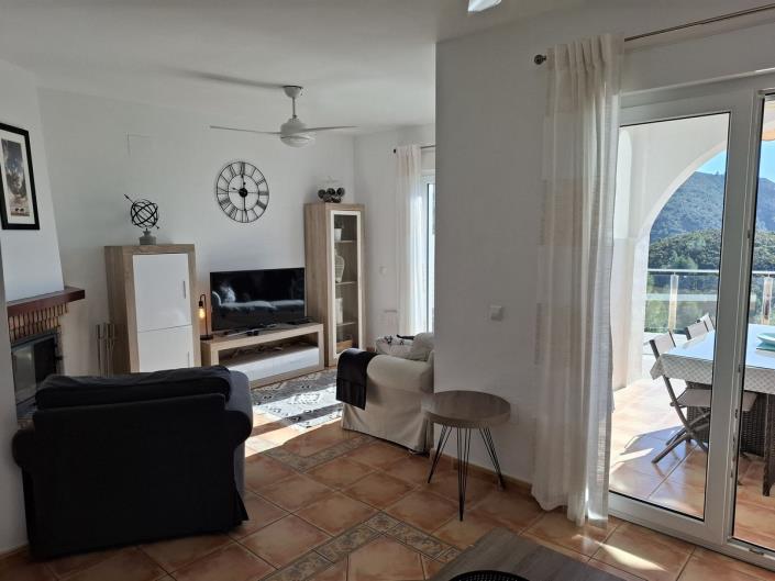 Image No.6-3 Bed Townhouse for sale