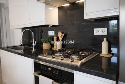 10-bb915d1cb19341576dcdc994b81ab9c5