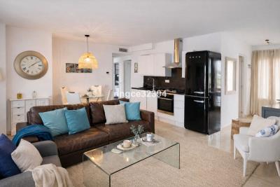 11-20939a0134ad724a8cb2a801094d15a4