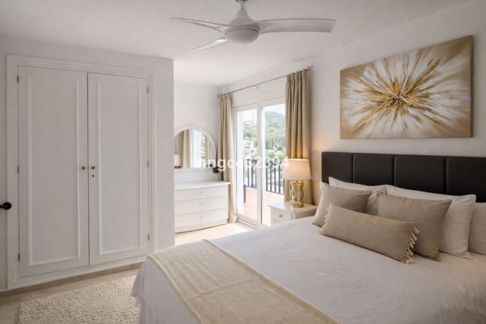 Image No.8-3 Bed Apartment for sale