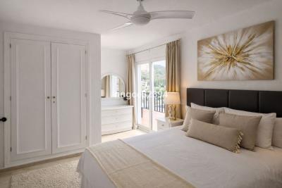 12-53013098fcab6c38b1379cd33298e050