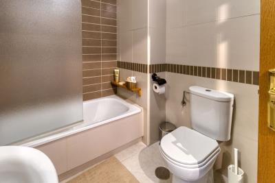 36-be7efbbd8b294061d3f27cb7c37865bb