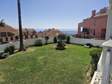 32-e7f90ea5feef5e01d64d74d6b6d8a834