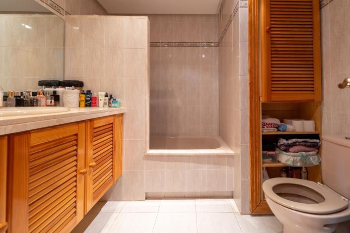 Image No.8-3 Bed Apartment for sale