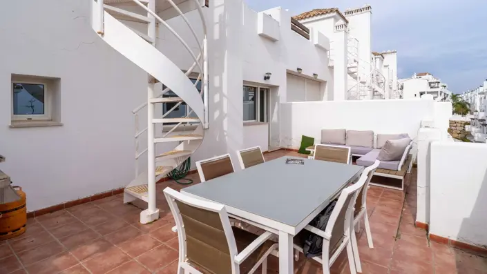 Image No.5-Appartement de 2 chambres à vendre à Estepona