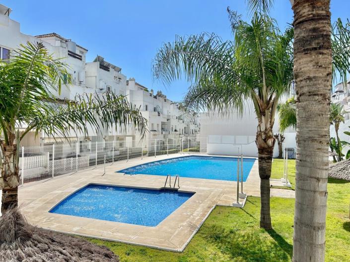 Image No.5-Appartement de 2 chambres à vendre à Estepona