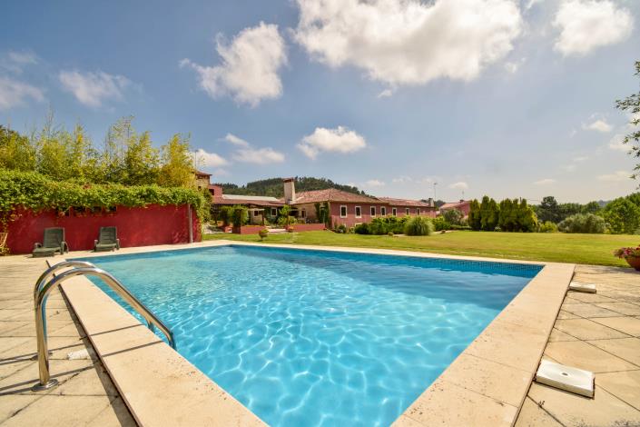 Image No.3-8 Bed Farmhouse for sale