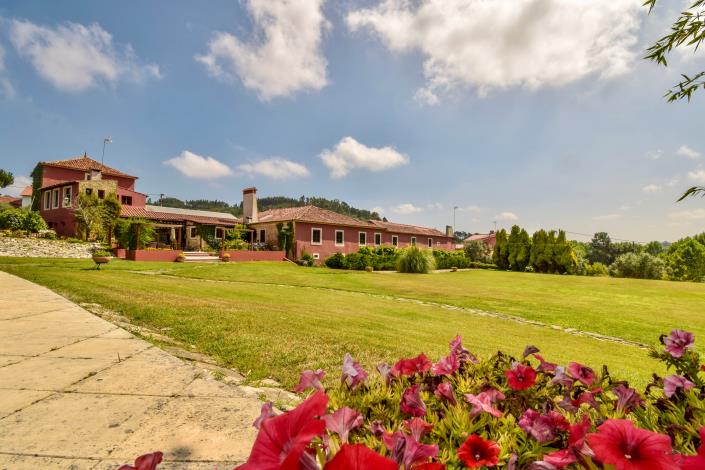 Image No.14-8 Bed Farmhouse for sale