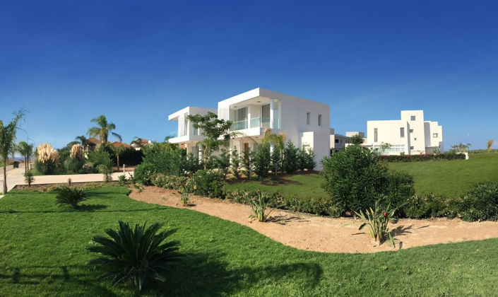 Image No.1-3 Bed Villa for sale