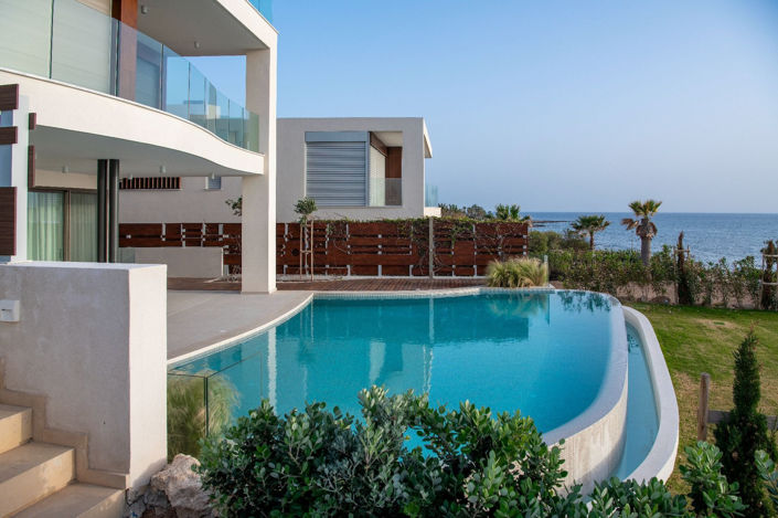 Image No.1-4 Bed Villa for sale
