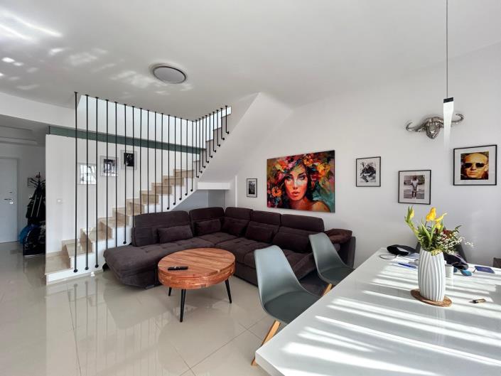 Image No.1-3 Bed Penthouse for sale