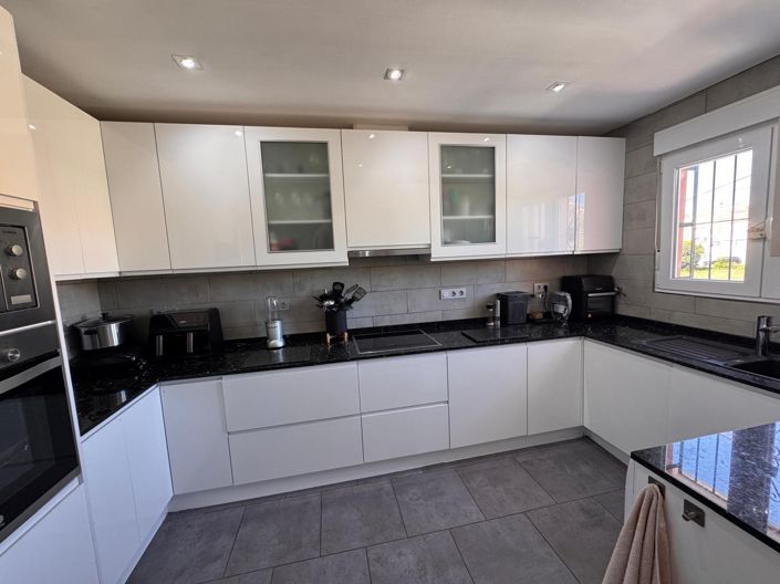 Image No.13-3 Bed Villa for sale