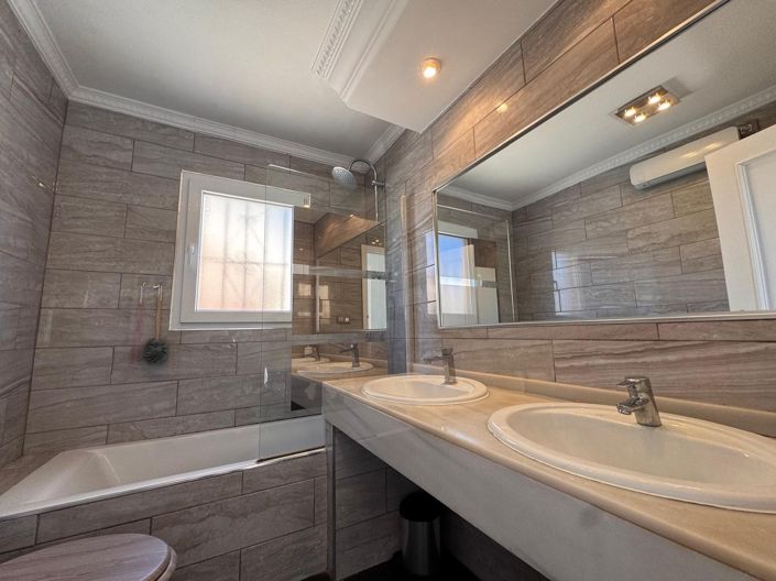 Image No.25-3 Bed Villa for sale