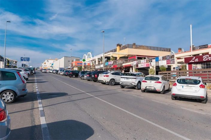 Image No.28-2 Bed Apartment for sale