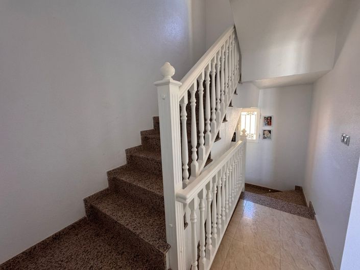 Image No.17-3 Bed Townhouse for sale