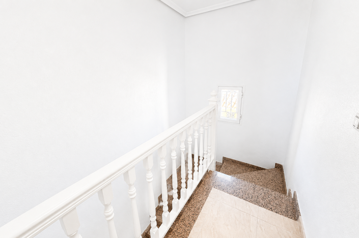 Image No.18-3 Bed Townhouse for sale