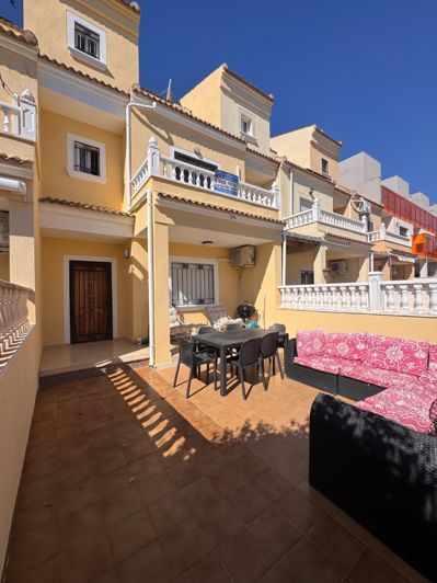 Image No.3-3 Bed Townhouse for sale