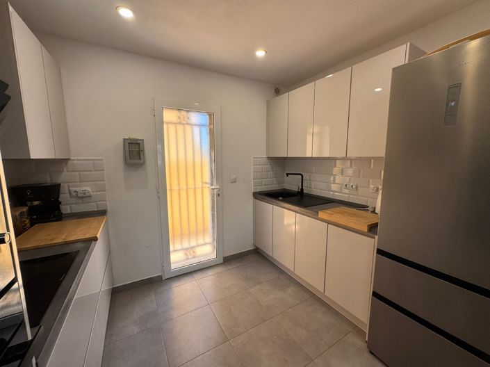 Image No.8-3 Bed Townhouse for sale