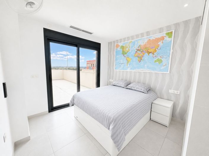 Image No.14-4 Bed Villa for sale
