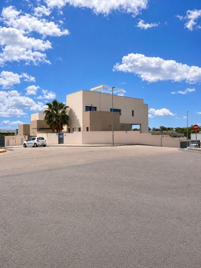Image No.6-4 Bed Villa for sale