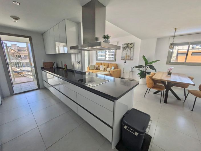 Image No.21-3 Bed Penthouse for sale